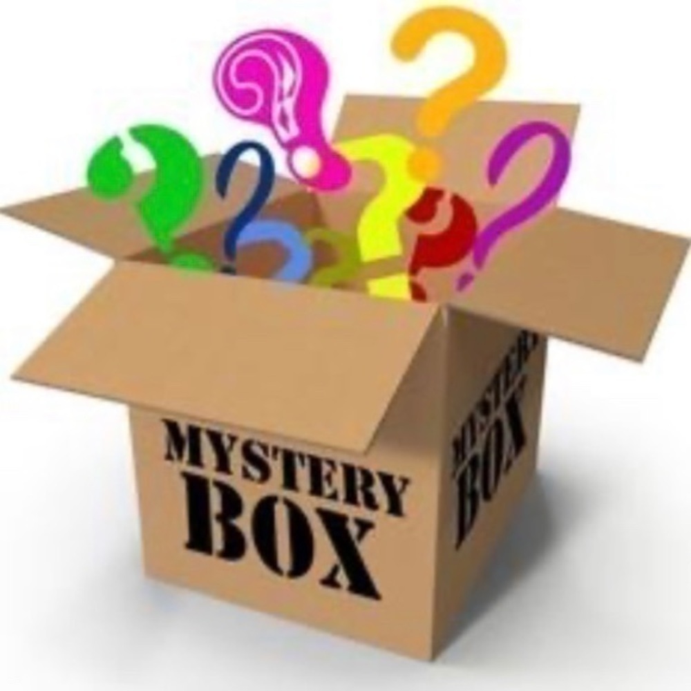 Women’s 8-PC Mystery Box / NWT, NWOT, EUC